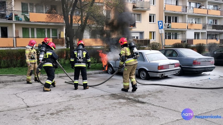 Pożar samochodów marki BMW we Włocławku