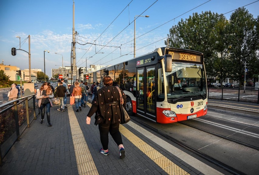 Gdańsk: Autobusy sezonowe wyjadą na ulice miasta już od soboty 30 kwietnia 2022 roku. Majówka 2022