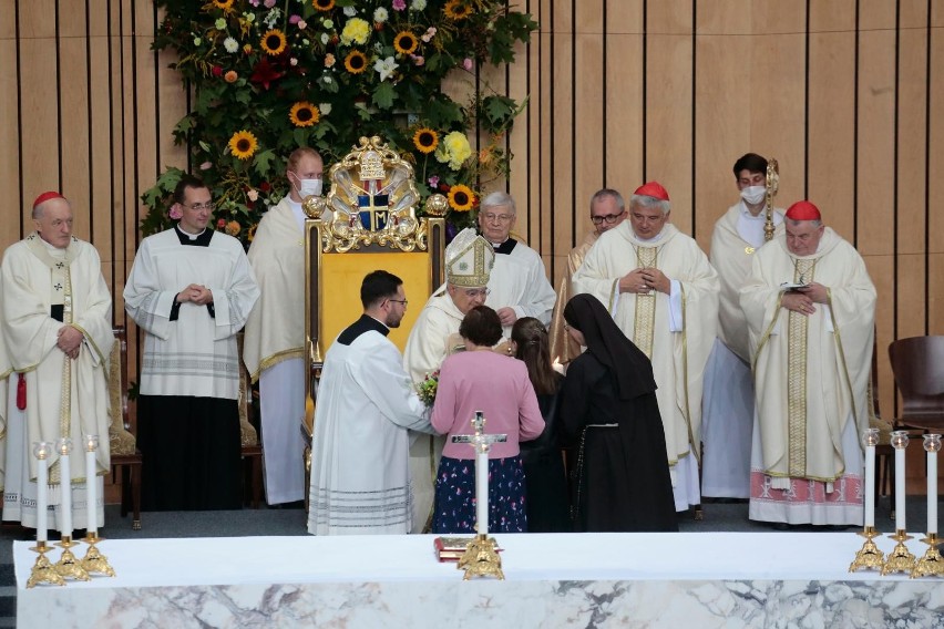 Kardynał Stefan Wyszyński i Matka Elżbieta Róża Czacka ogłoszeni błogosławionymi. Uroczystości odbyły się w Świątyni Opatrzności Bożej