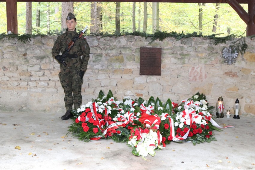 Obchody rocznicy bitwy pod Stefanowem koło Gielniowa i rocznicy pacyfikacji wsi. Zobacz zdjęcia