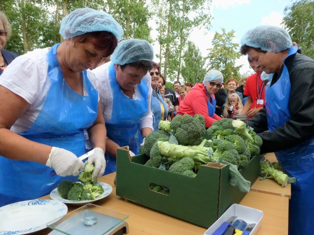 W trakcie imprezy poznamy mistrzów różyczkowania brokułów i obierania cebuli