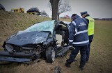 Sękowo: Śmiertelny wypadek na drodze z Poznania do Pniew. Nie żyją dwie osoby, dwie kolejne są ranne
