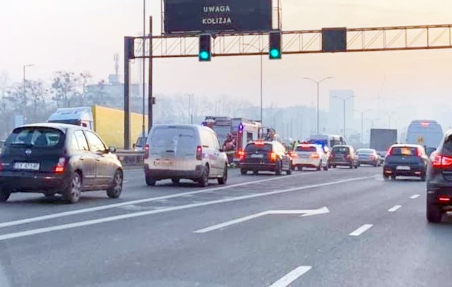 Do wypadku doszło na DTŚ w Katowicach. Trasa jest zablokowana częściowo