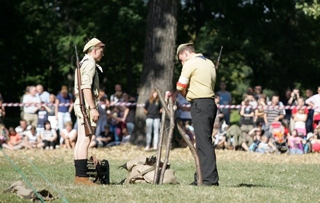 Obrona wieży spadochronowej w Katowicach 2013