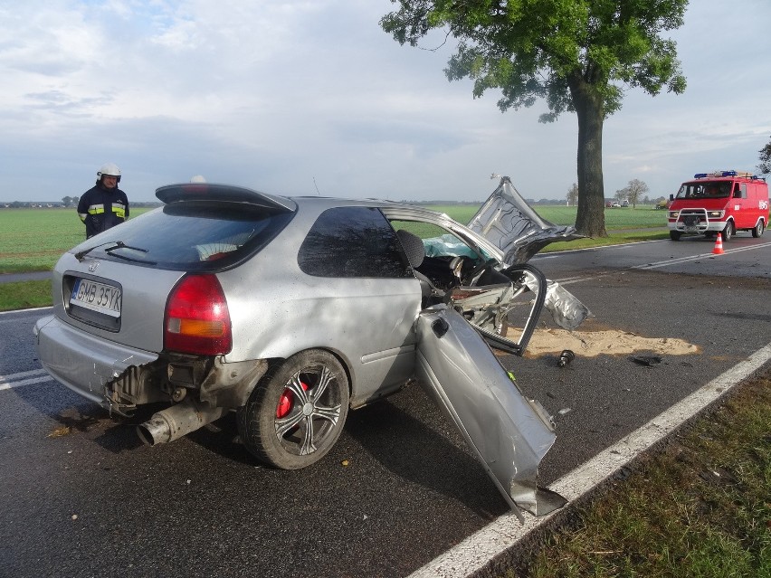 Wypadek w Starym Polu. Ranne zostały 2 kobiety [WIĘCEJ ZDJĘĆ]