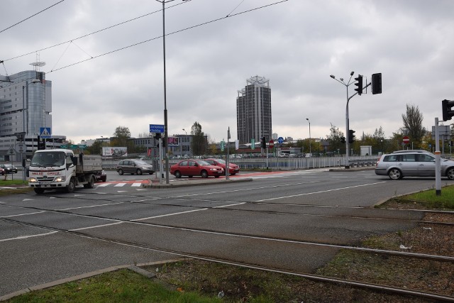 Kilka tygodni temu zakończyła się budowa przejazdów rowerowych przez ul. Chorzowską