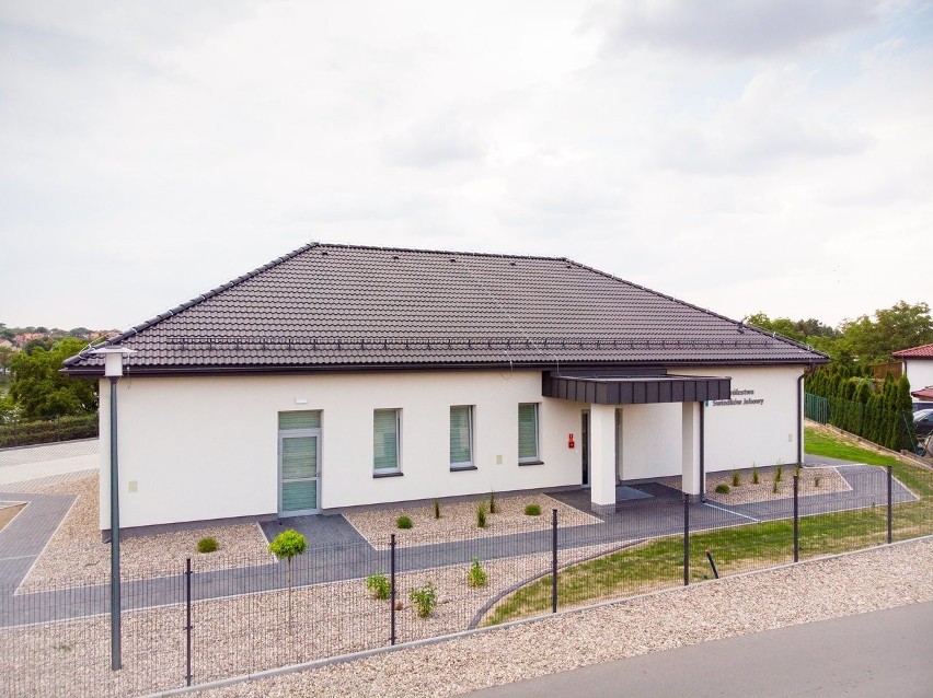 Nowa Sala Królestwa znajduje się przy ul. Orzechowej 5 (w...