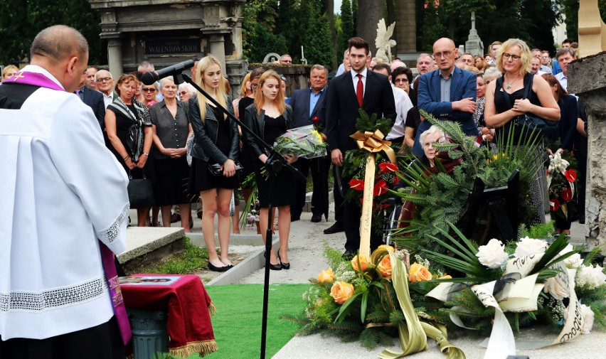 Sądeczanie i dziennikarze pożegnali redaktora Leszka Horwatha [ZDJĘCIA, WIDEO]