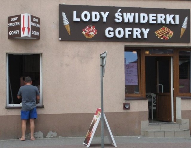 Lodziarnia przy ulicy Długiej w Staszowie słynie z szerokiej oferty.
