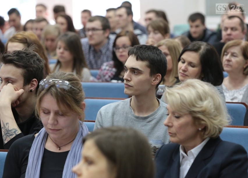 Debata "Uchodźcy zagrożeniem czy szansą dla starzejącej się...