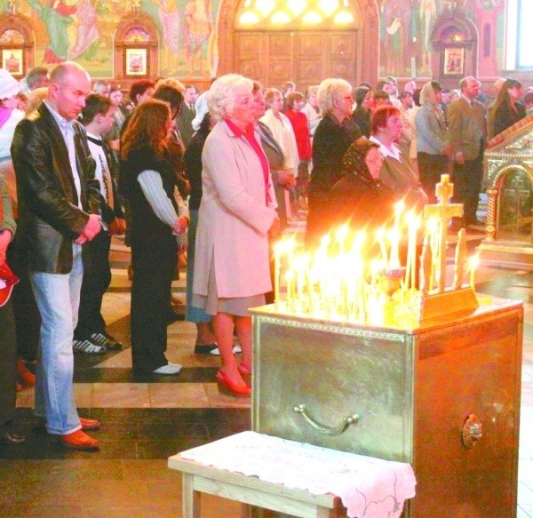 W świątyni znajduje się też jedyne w naszym mieście baptysterium ozdobione pięknymi freskami.