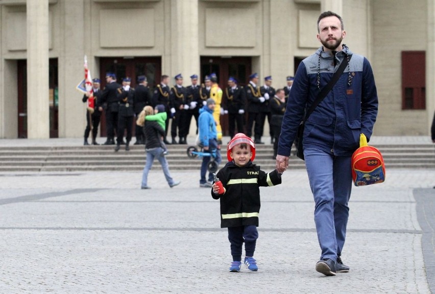 St. sekc. Radosław Żegliński z Milicza został Strażakiem Roku. Zobacz zdjęcia z Dnia Strażaka