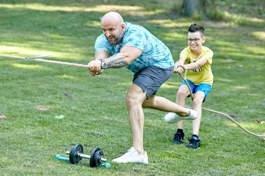 "Bake Off Junior" odcinek 7. Gwiazda "M jak miłość" Tomasz Oświeciński gościem kulinarnego show! Kiedy premiera? [ZDJĘCIA+WIDEO]