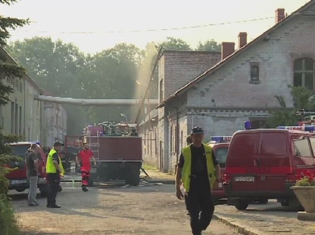 Pożar wybuchł w hali zakładu produkcyjnego w Żaganiu.