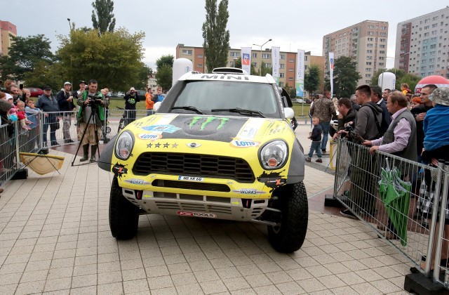 Krzysztof Hołowczyc pojedzie w Rajdzie Dakar samochodem Mini All4Racing.