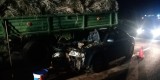 Gostyń: Kierowca audi wjechał w przyczepę rolniczą. 26-latkowi nic się nie stało