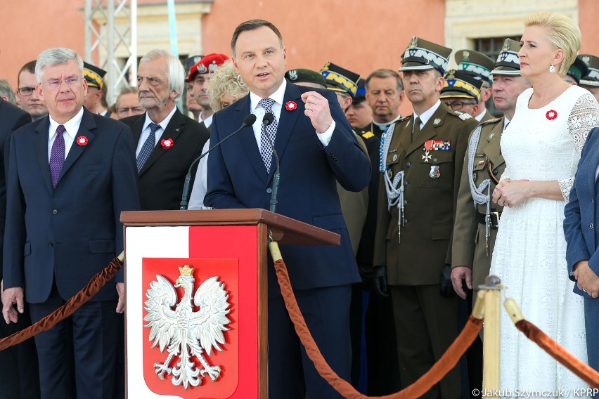 Obchody 227. rocznicy uchwalenia Konstytucji 3 maja. Prezydent Andrzej Duda: "Referendum konstytucyjne powinno się odbyć 10-11 listopada"