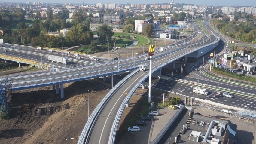 Akt oskarżenia związany jest z budową węzła na DK 1 w...