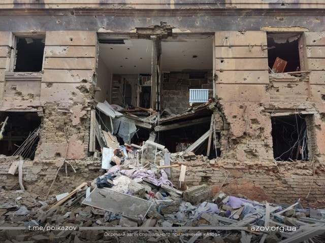 Mariupol jest kompletnie zniszczony przez rosyjski ostrzał