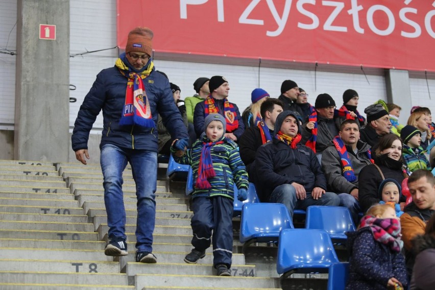 Piast Gliwice - Korona Kielce zdjęcia kibiców