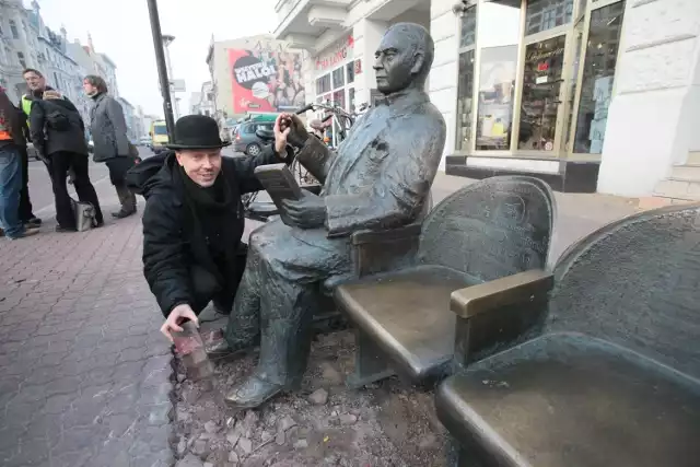 Marcel Szytenchelm nie zgadza się na przeniesienie rzeźb z Galerii Wielkich Łodzian do parków