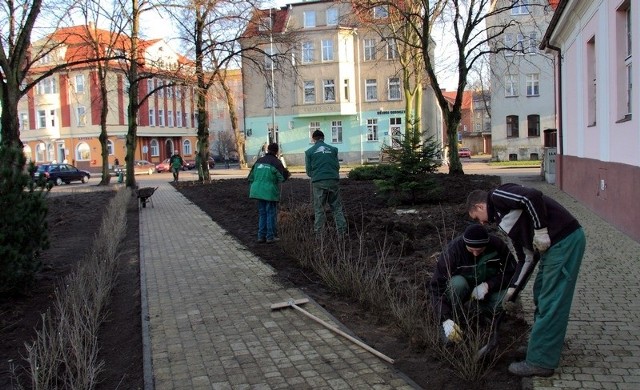 Plac przed starostwem. Tutaj pomnik osadników chcieliby widzieć kresowiacy. 