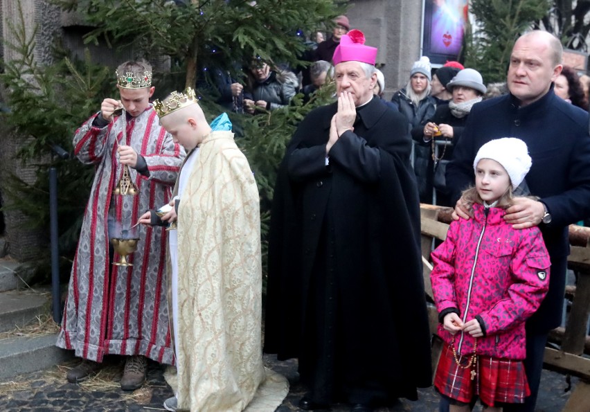 Świętowanie przy Żywej Szopce w centrum Szczecina [ZDJĘCIA, WIDEO]