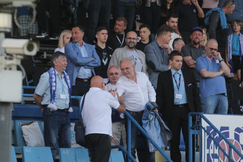 Ruch Chorzów - GKS Katowice 1:0. Tak cieszyli się kibice i piłkarze Niebieskich ZDJĘCIA