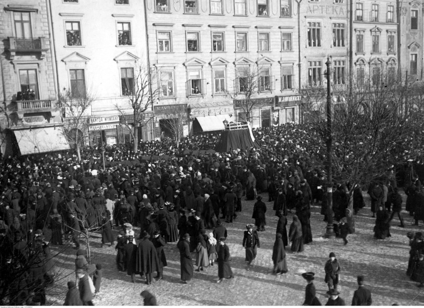 W poniedziałek 2 grudnia 1907 r., w piękny słoneczny mroźny...