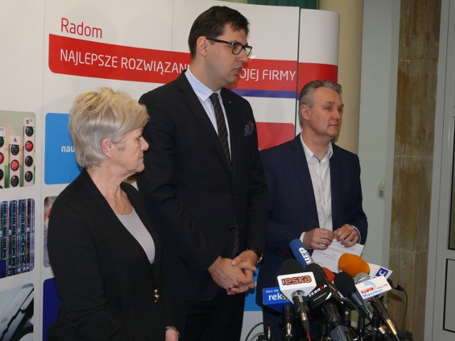 Grażyna Krugły, Konrad Frysztak i Grzegorz Janduła obiecywali, że wyrąb drzew w Radomiu będzie prowadzony z umiarem.