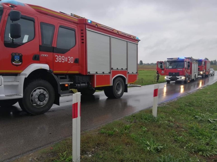 Wypadek kolejowy w Zalesiu Gorzyckim. Na przejeździe pociąg uderzył w samochód osobowy!