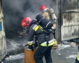Ogień na terenie firmy recyklingowej w Micigoździe. W akcji siedem zastępów straży pożarnej