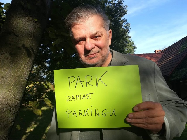 Krzysztof Globisz chce parku zamiast parkingu przy Karmelickiej.