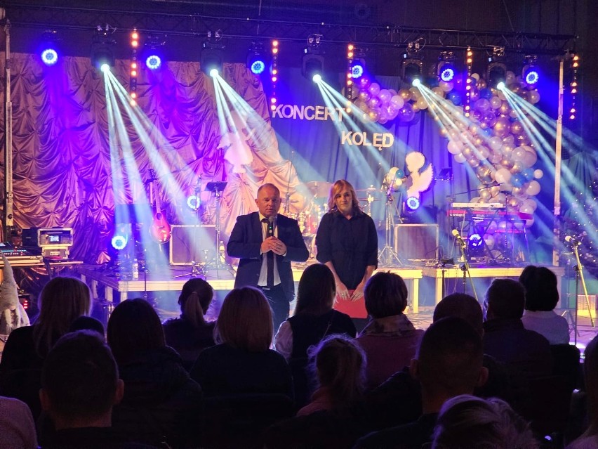 Magiczny koncert kolęd i pastorałek w Radoszycach. Gwiazdą był zespół „To On” 