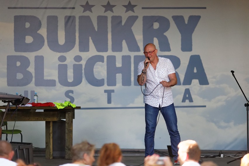 Kabaret Krzysztofa Hanke na Bunkrach Blüchera w Ustce (zdjęcia) 