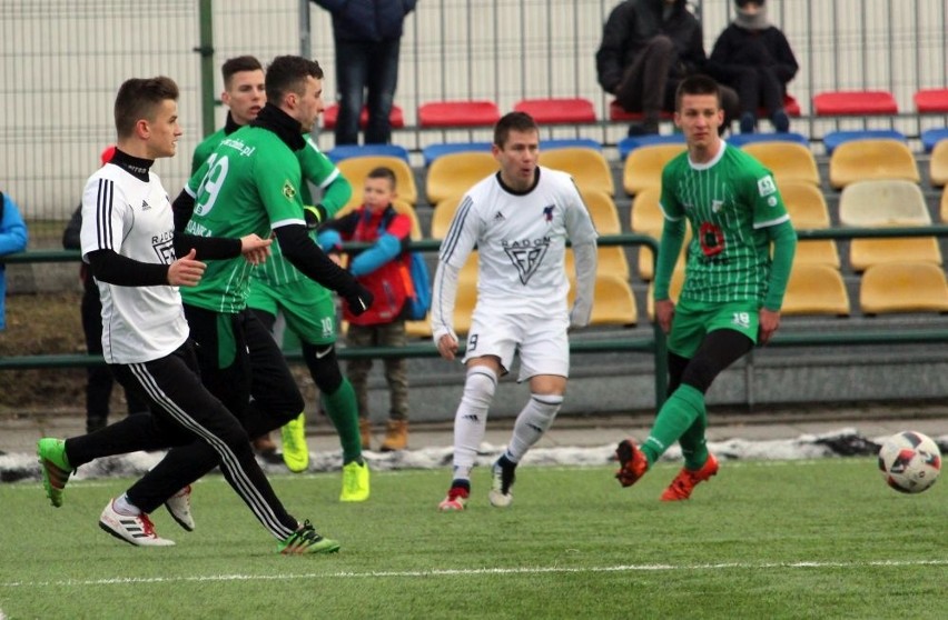 (WIDEO, ZDJĘCIA) Broń Radom - Chełmianka 0:2. Testowany bramkarz z drugiej ligi. Przemysław Śliwiński już oficjalnie!