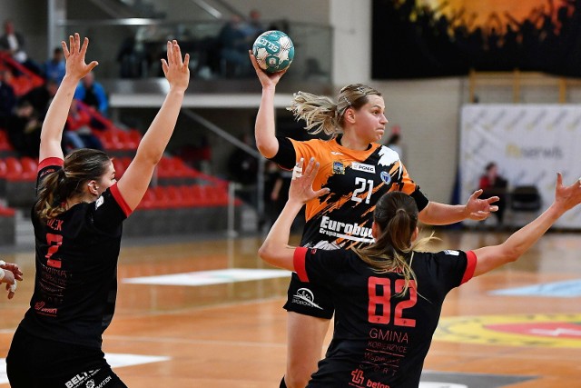 Dwa polskie zespoły - KPR Gminy Kobierzyce i Eurobud JKS Jarosław - zagrają w 1/8 finału EHF Cup kobiet.