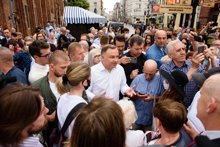 Wizyta prezydenta Andrzeja Dudy na Rynku Staromiejskim w...