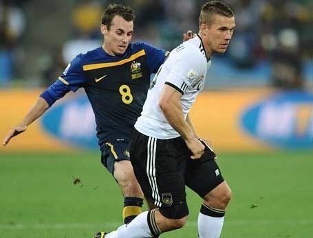 Pochodzący z Gliwic Lukas Podolski (z prawej) strzelił pierwszą bramkę dla Niemiec. Drugą bramkę strzelił pochodzący także z Polski Miroslav Klose.