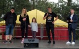 Dariusz "Tygrys" Michalczewski z rodziną zachęca do trenowania boksu i uczy młodych. "Pierwszy krok przy mistrzu" w Człuchowie. 