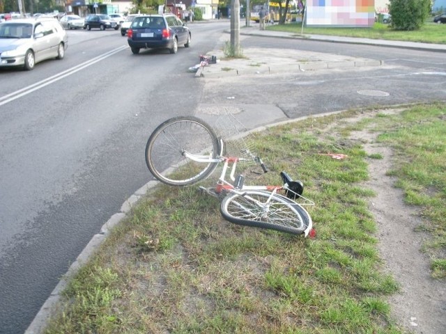 Potrącona rowerzystka zmarła w szpitalu.