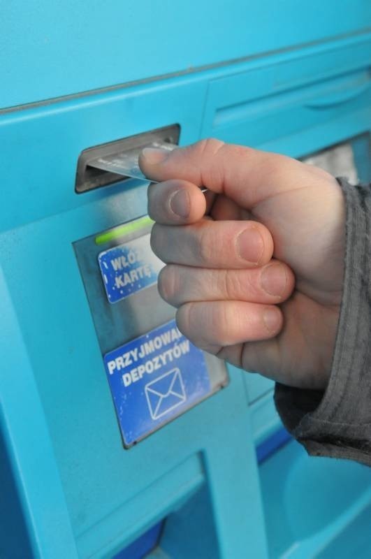 Korzystanie z ,,obcych" bankomatów moze nas sporo kosztować (fot. Bartłomiej Kudowicz)