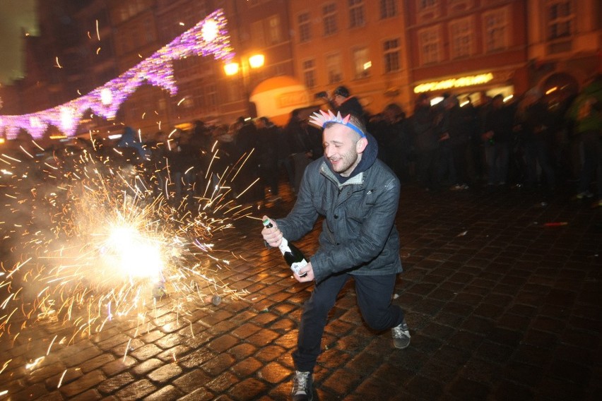 Sylwester na Rynku. Tak Wrocław witał Nowy Rok (MNÓSTWO ZDJĘĆ)