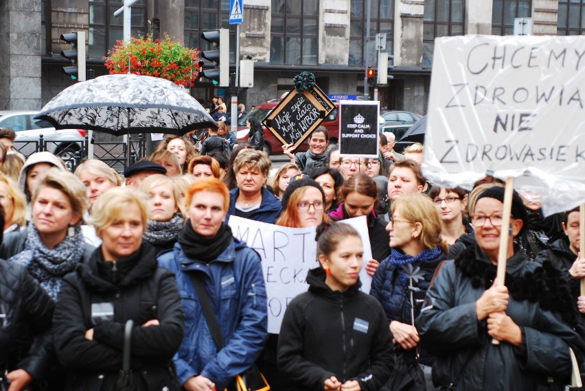 Czarny protest w Bytomiu ZDJĘCIA + WIDEO