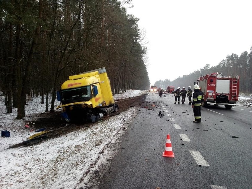 Śmiertelny wypadek na DK3 przed Przybiernowem [ZDJĘCIA]