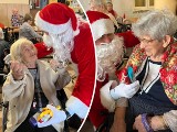 Święty Mikołaj odwiedził Dom Opieki Rodzinnej w Pierzchnicy. Wielka radość i upominki