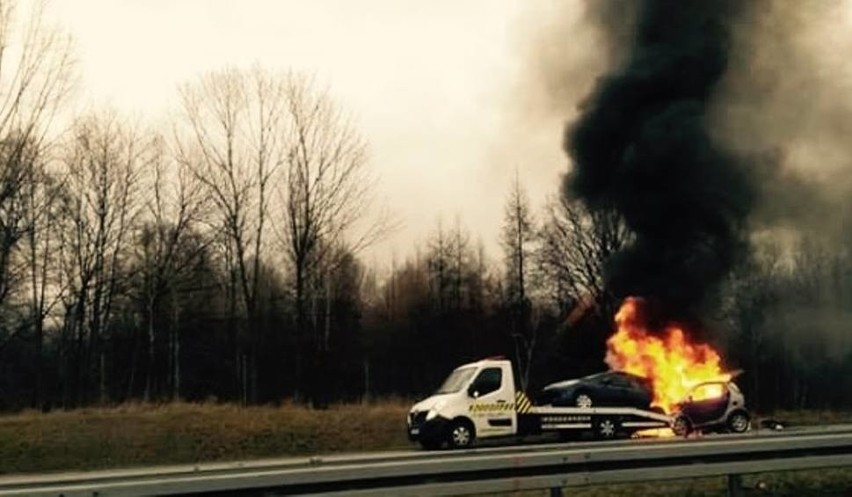 Na 344. kilometrze A 4 w kierunku Wrocławia zapaliła się...