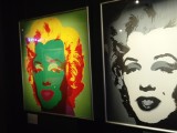 Zobacz dzieła Andy'ego Warhola i Salvadora Dalego przed wystawą. Kanapę, puszkę od zupy, opakowanie od lizaka [ZDJĘCIA]