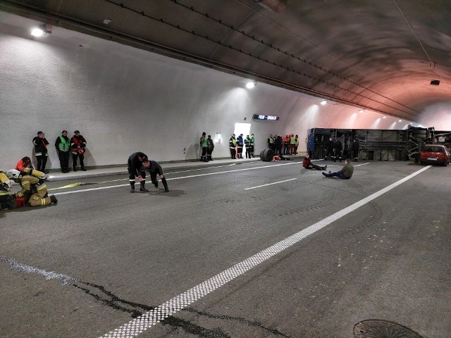 Ćwiczenia w tunelu na zakopiance