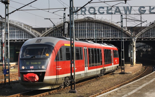 Czerwonym pociągiem można było bez przesiadek dojechać z Wrocławia do Drezna
